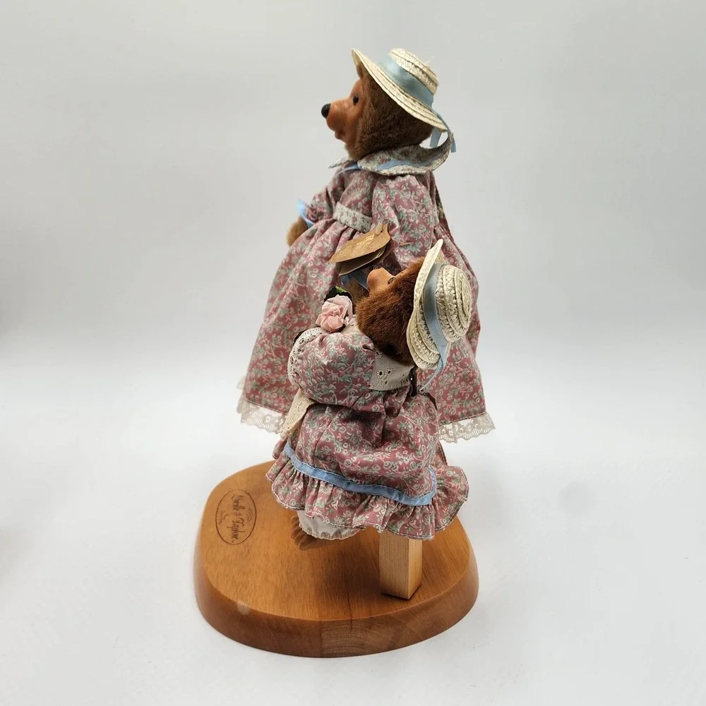 Robert Raikes Lucille Daphne Bears Wood Face 1991 Display Set Tags Box Included‎